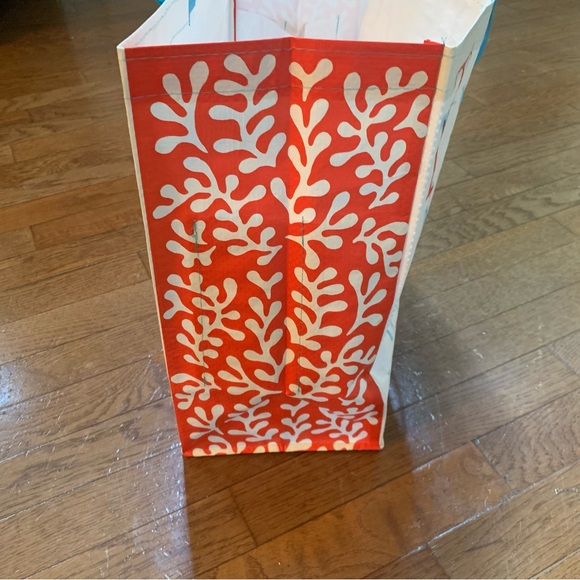 Trader Joe's "Hold the Bottles" Reusable Grocery Tote 7.3 Gallon Capacity NEW!! - Picture 5 of 9